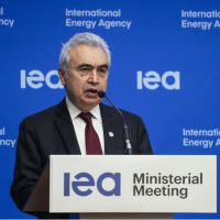 UEA Başkanı Birol: Avrupa'nın 6 haftalık uçak yakıtı kalmış olabilir