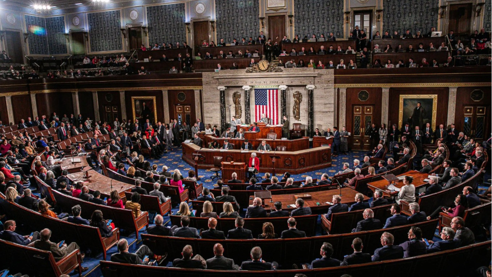 Trump'ın "savaş yetkileri" tasarısına çifte ret