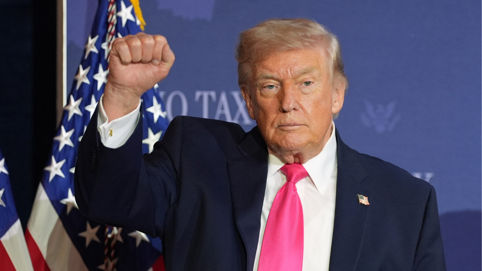 Trump: İran, Hürmüz'ü bir daha asla kapatmayacağını kabul etti