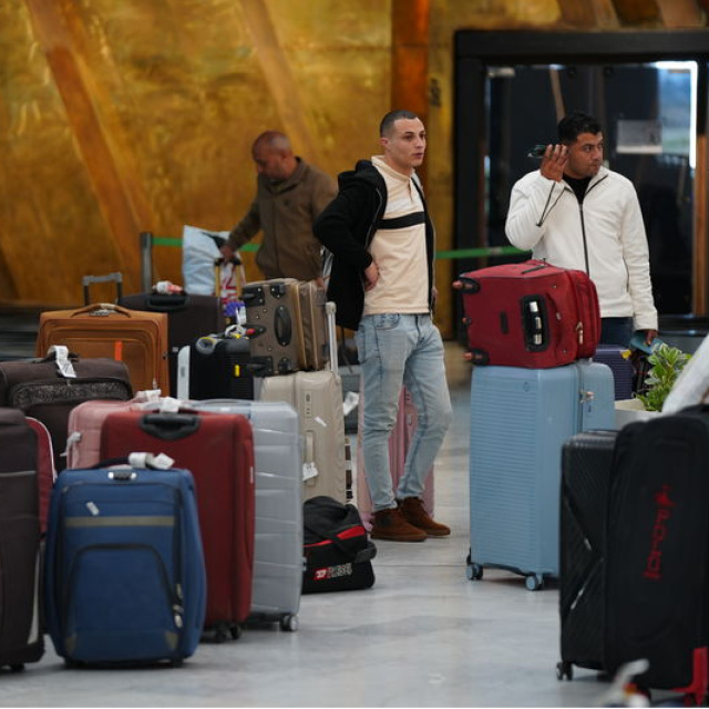 İran'da sivil uçuşlar başlıyor