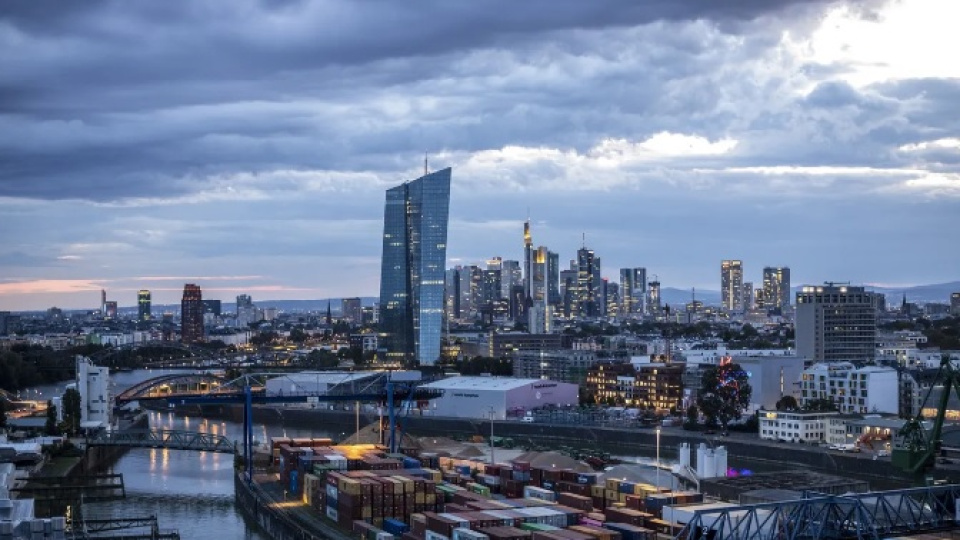 Almanya'da yatırımcı beklentileri 2022'den bu yana en düşük seviyede