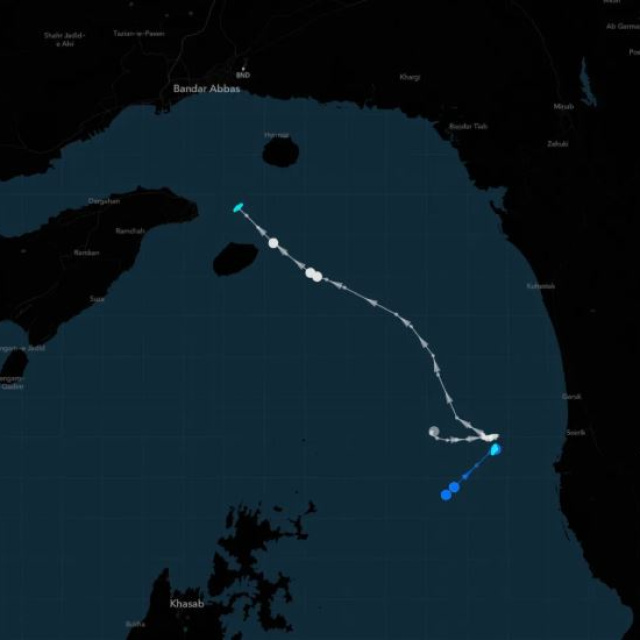 Hürmüz geriliminde yeni aşama: İran ilk kez gemilere el koydu