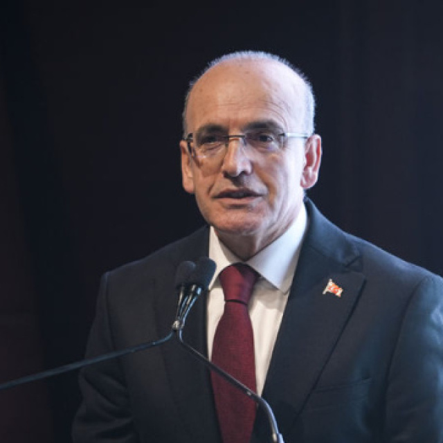 Şimşek: Enflasyonu düşürmeye odaklanmayı sürdüreceğiz