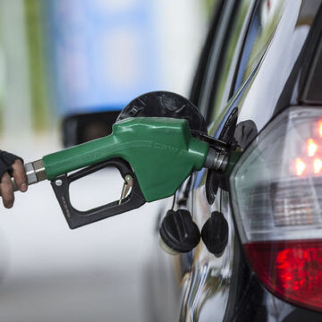 Benzin ve motorine zam