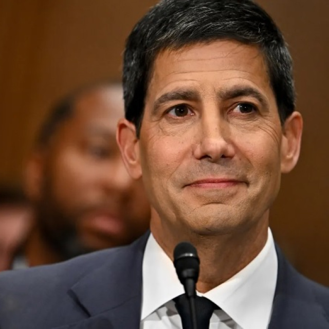 Fed Başkanı adayı Warsh, Senato'daki onay engelini aştı