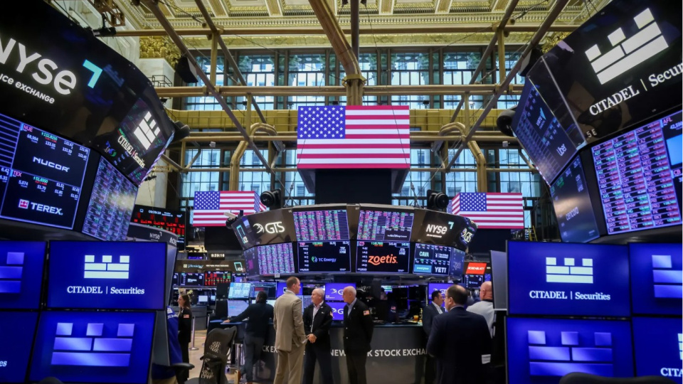 S&P 500 ve Nasdaq'tan son yılların en iyi aylık performansı