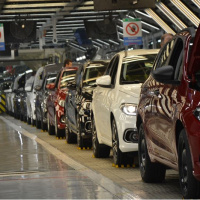Nisan'da otomotiv satışları yine 100 bin barajının üstünde