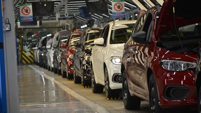Nisan'da otomotiv satışları yine 100 bin barajının üstünde