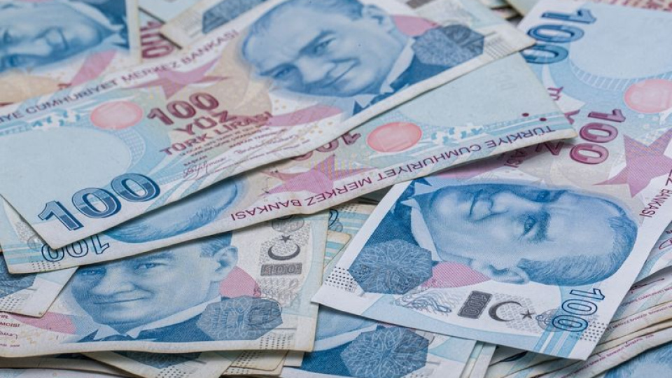 Bütçe açığı Nisan'da yükseldi