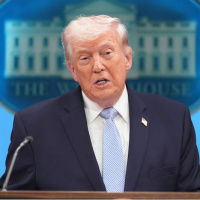 Trump: Yarın İran'a saldırmayacağız