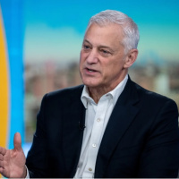 StanChart CEO'su: Yapay zeka 'düşük değerli insan sermayesinin' yerini alacak