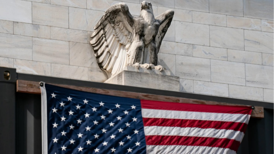 Fed tutanakları: Enflasyon riskleri faiz artırımını masaya taşıdı