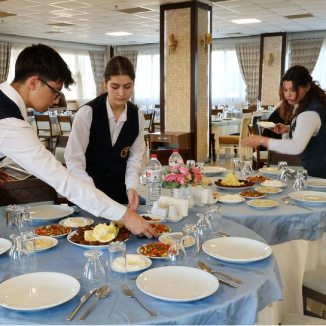 HABERLERTicaret Bakanlığı'ndan işletmelere 'servis ücreti' uyarısı