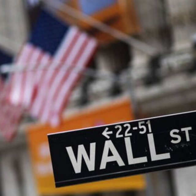S&P 500 ve Nasdaq son bir ayın en düşük seviyesini gördü