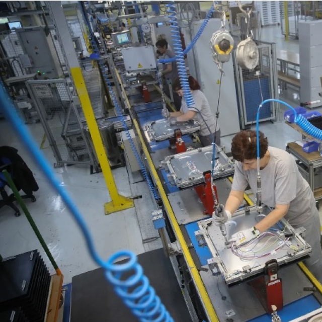 Euro Bölgesi ve AB'nin sanayi üretiminde ılımlı artış