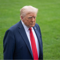 Trump: Gemiler Hürmüz Boğazı'ndan ayrılmaya başladı