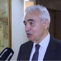 UEA Başkanı Birol: Petrolde düşüşün devamını görebiliriz