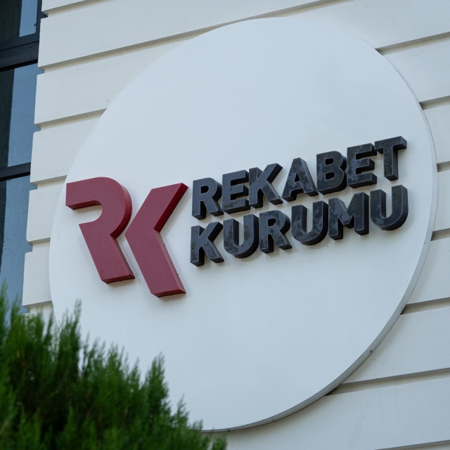 RK, Coca Cola'nın dolaplarında rakiplere ayrılan alanı artırdı