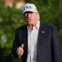 İsviçre'de heyetler görüşürken Trump'tan tehdit