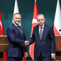 Erdoğan: Polonya ile ticaret hacmini 15 milyar dolara çıkarmayı hedefliyoruz