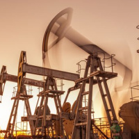 Petrolde düşüş sürüyor: Hürmüz Boğazı’ndan geçişler artıyor