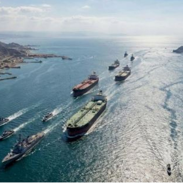 İran: Hürmüz'den izinsiz geçmek isteyen üç tanker durduruldu