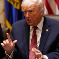 Trump, İran'ı ateşkesi ihlal etmekle suçladı