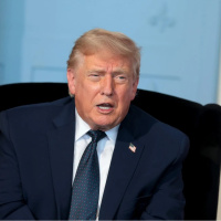 Trump'tan Avrupa ülkelerine yüzde 100 gümrük vergisi tehdidi