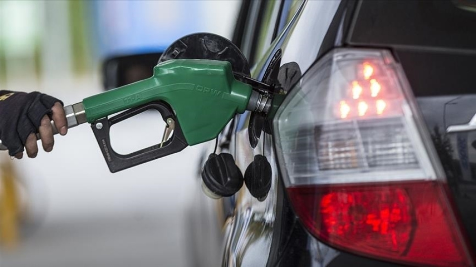 Benzine zam yapıldı