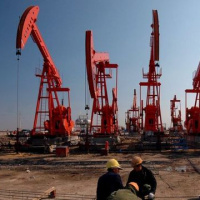 Petrolde temkinli yükseliş