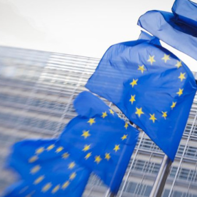 Euro Bölgesi'nde bileşik PMI 3 ayın zirvesine çıktı