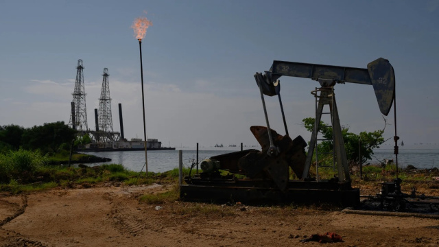 Brent petrol, ABD-İran gerilimiyle 80 doları aştı