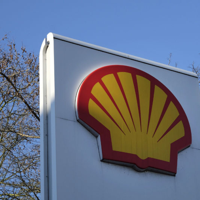 Shell, Avrupa'daki yenilenebilir enerji portföyünü TotalEnergies'e satıyor