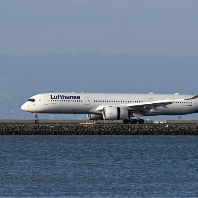 İkinci çeyrek kârı azalan Lufthansa'dan görünüm uyarısı
