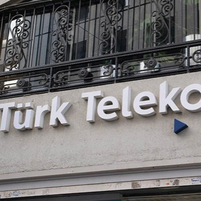 Türk Telekom'dan ikinci çeyrekte beklenti üstü net kâr