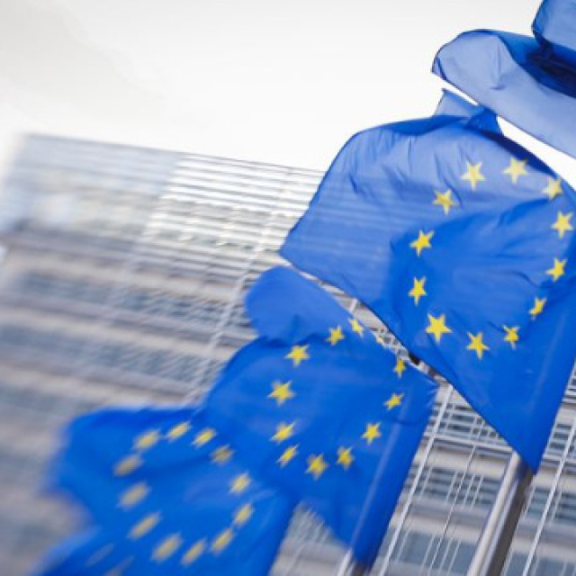 Euro Bölgesi'nde sanayi üretimi sabit kaldı