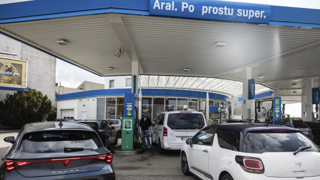 Polonya'da akaryakıta KDV indirimi