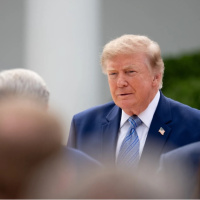 Trump: İran ordusu maaşları ödeyemiyor