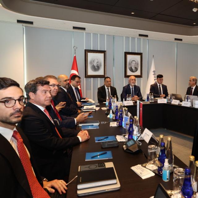 Halkbank, üçüncü halka arz için yatırımcılarla buluştu - 3 hafta önce