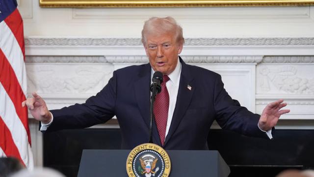 Trump: Son Amerikan güçleri de Irak'tan ayrıldı