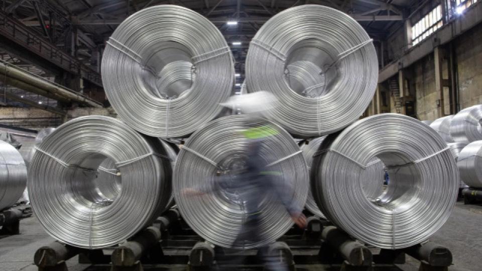 Bakır ve alüminyum fiyatları yapay zeka harcamalarına ilişkin endişelerle geriledi