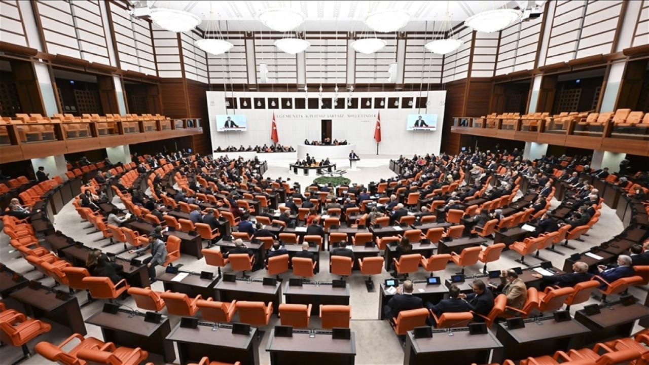 Türkiye'nin Geleceği Şekillenecek: 2027 Bütçe Teklifi TBMM'de Tartışmaya Başlıyor