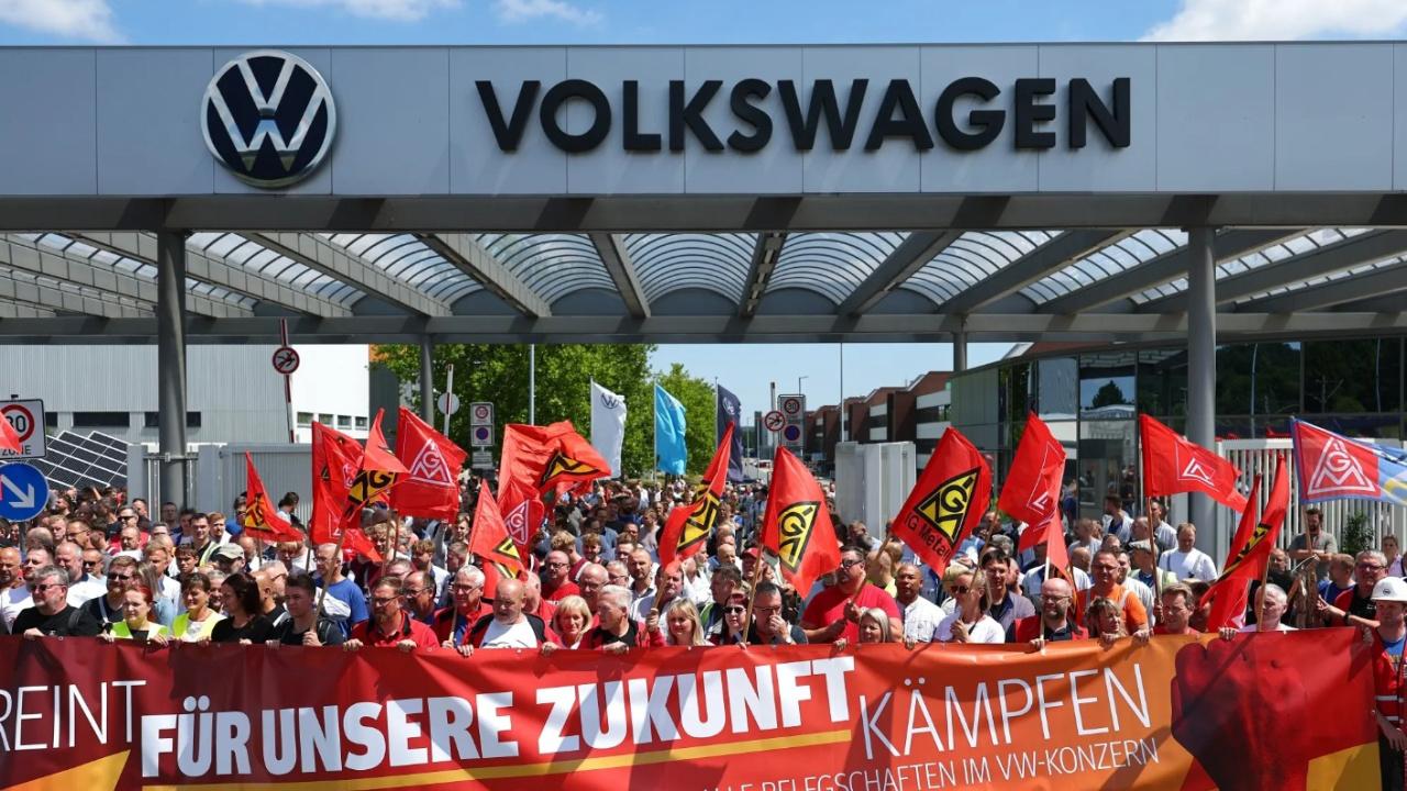 Volkswagen Fabrikalarında Çalkantı: Grev İhtimali Yüksek