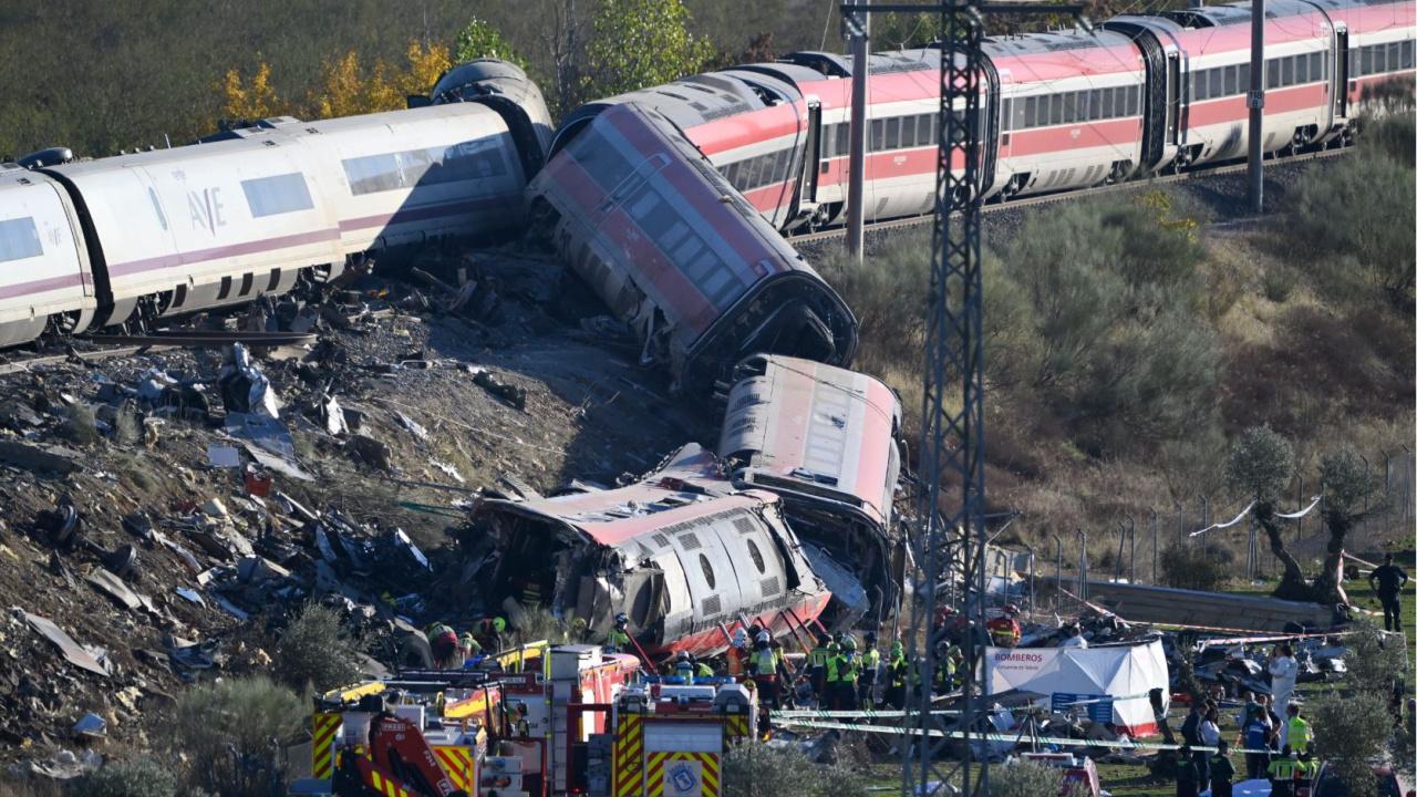İspanya'da iki yüksek hızlı tren çarpıştı; 46 kişi öldü, 150 yaralı var